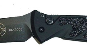 MICROTECH MSE-SC Satin  Serrated ( pic  incorrect)